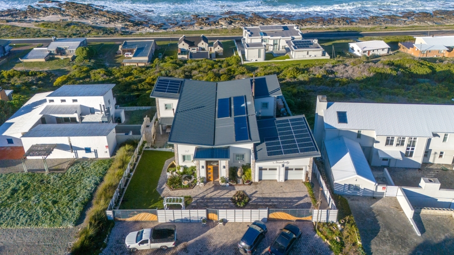 6 Bedroom Property for Sale in Struisbaai Western Cape